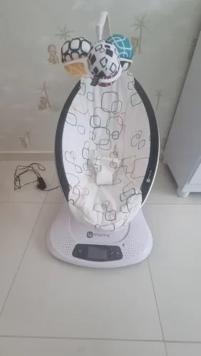 cadeira 4moms mamaroo usada 