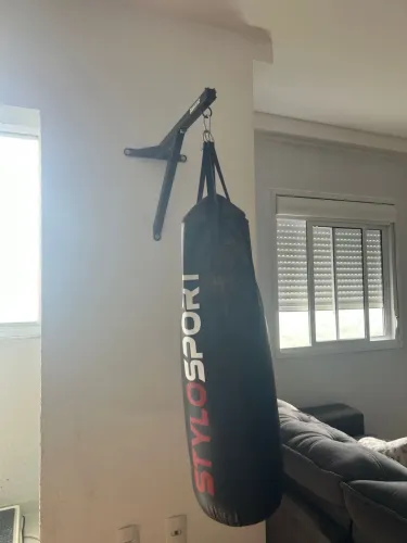 Saco de pancadas com suporte para boxe muay thai