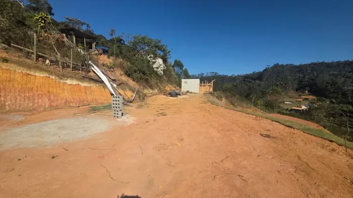 Terreno à venda com 430 m² em ótima localização no Circuito Caravaggio.