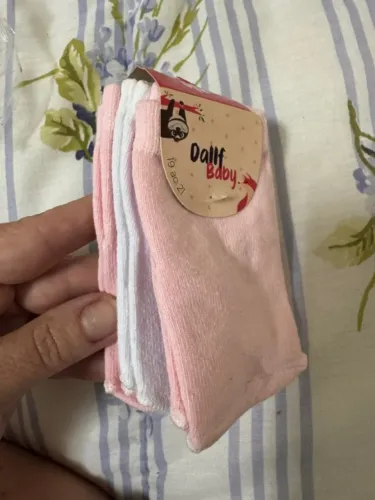 meias para bebe cor rosa e branco kit com 3 pares