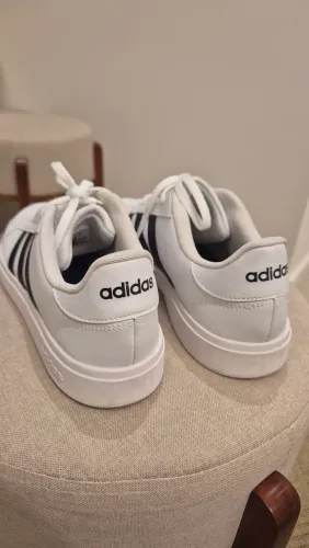 Tênis Adidas 43