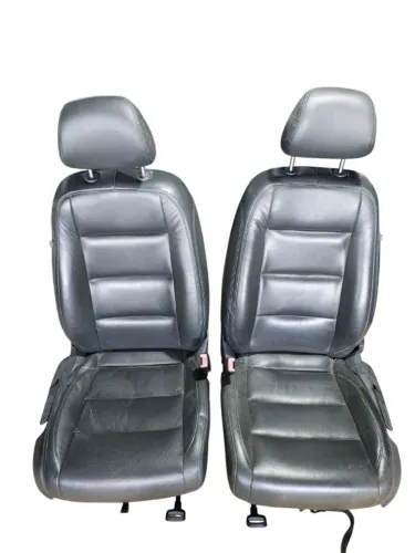 Jogo de Bancos de Couro - Volkswagen Jetta / Jetta Variant 2006 a 2013