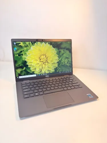 Notebook Dell Latitude 7320 13.3", Core i7-1185G7 3.0GHz Vpro, 16GB RAM, 512GB NVME, UR036