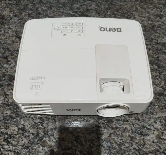 Projetor Beng modelo MS527