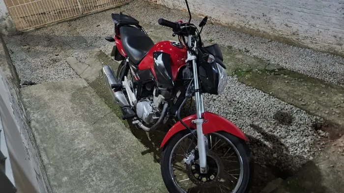 CG Fan 150 ESDI Segundo dono. Manual e chave reserva