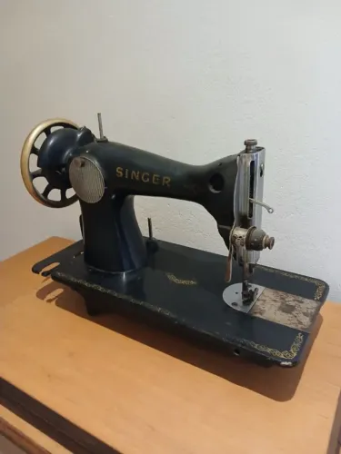 Máquina de costura antiga
