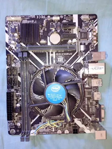 KIT UPGRADE I5 9400F + PLACA MÃE H310M (PERFEITO ESTADO)