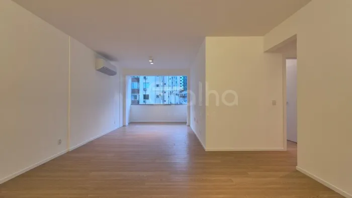 Apartamento de 96m² com 3 quartos sendo 2 suítes no Centro
