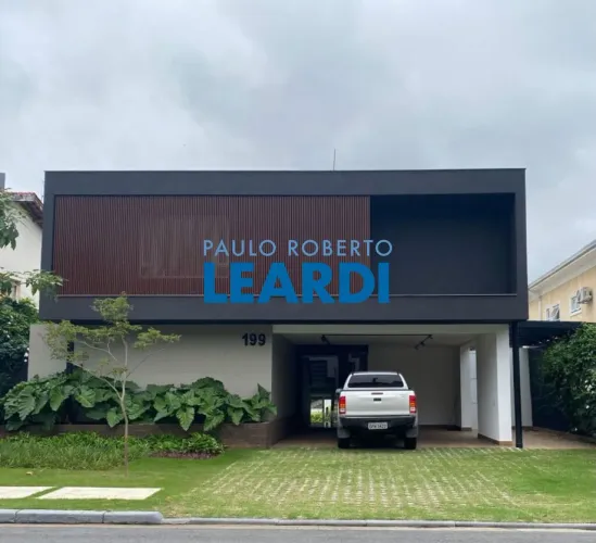 CASA EM CONDOMÍNIO - ALPHAVILLE - SP