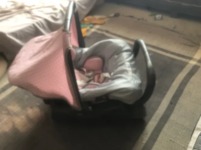 Bebê conforto com base troco por carrinho