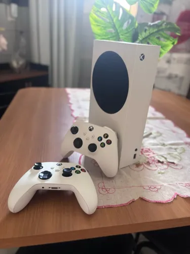 Xbox Series S 512GB + 2 Controles + Caixa !!!