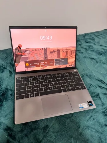 Ultrabook Dell Vostro 5320 - i7 12ª Geração, 16GB RAM DDR5, Tela 100% sRGB, Intel EVO