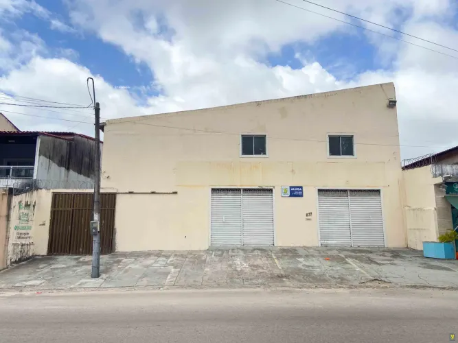 Ponto comercial com 9 salas e 4 vagas no Jardim das Oliveiras