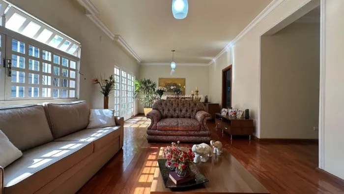 Casa à venda no bairro Olinda, em Uberaba, próximo da UNIUBE.