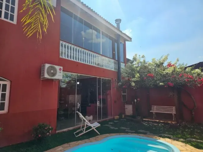 Sobrado à venda no Jardim das Estrelas com Edícula, em Sorocaba-SP.
