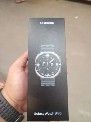 Vendo/Troco Galaxy Watch Ultra 2025 64GB LTE
