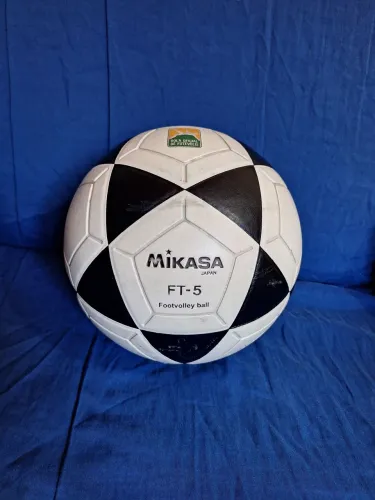 Bolas Mikasa