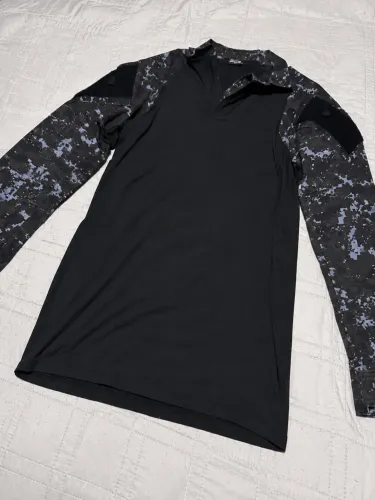 Camisa de Manga Longa Camuflada - Preta