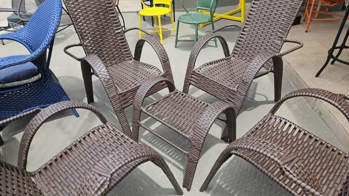 Conj de terraço conpleto com arranjo de brinde e entrega grátis por apenas 12x 120