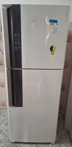 Electrolux 431 litros, excelente estado. Motivo da venda: Mudança para um espaço menor.