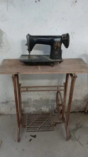 Máquina Singer antiga