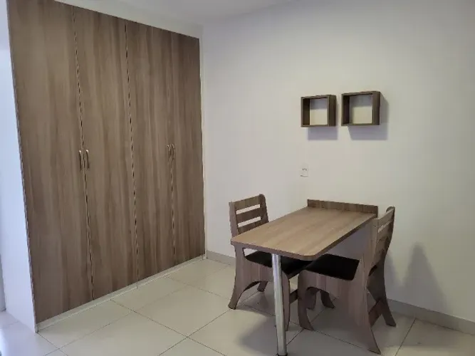 Ótimo apartamento 1 quarto com garagem. Próximo as firmas e shopping