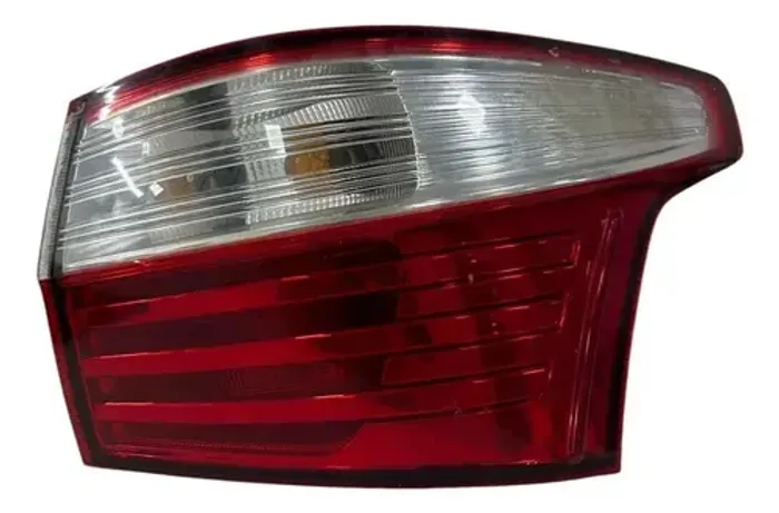 Lanterna Direita Grand Siena 2017/18 Direito/passageiro Vermelho