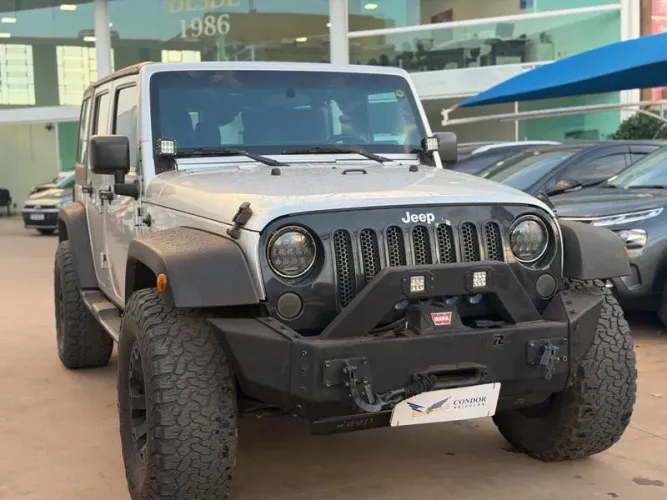 Jeep Wrangler Unlimited Sport 3.6 V6 284cv 4P 2012