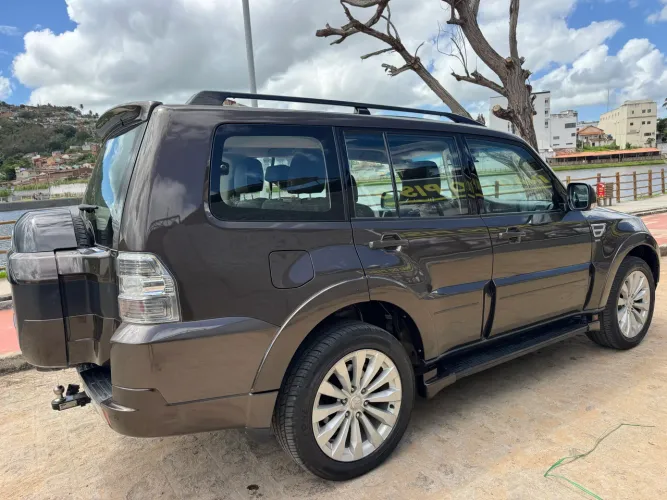 Mitsubishi Pajero HPE Full 3.2 4X4 T.i.dies. 5P AUT 2019