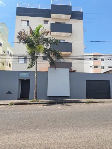 Aluga-se apartamento mobiliado no bairro Santa Mônica