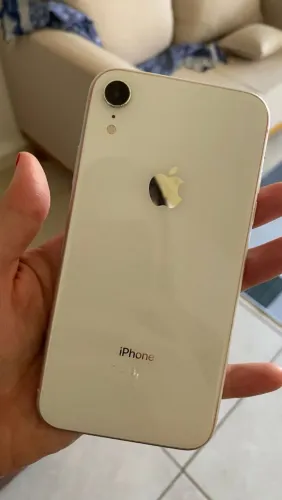 iPhone XR - usado bom