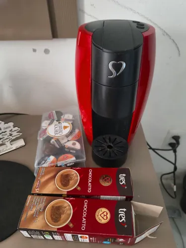 Cafeteira Expressa 3 corações Vermelha em ótimo estado