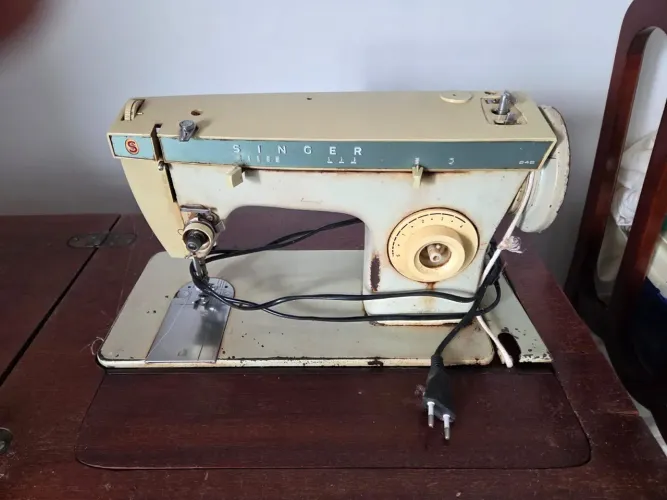 Máquina de costura SINGER