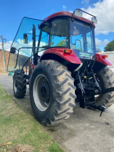 Trator Farmall 2017, com 4100hs, chave reserva nota fiscal