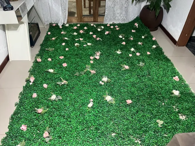 Painel flores artificiais 700,00