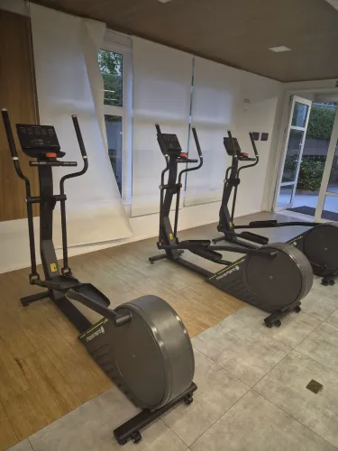 Elíptico movement lxe g4 semi novo