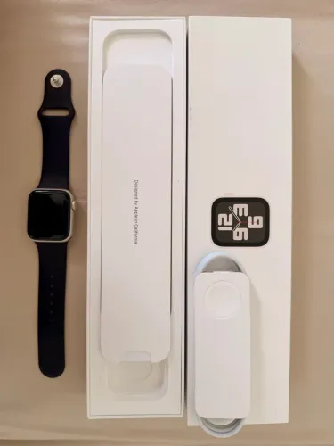 Apple Watch SE (2ª Gera) 40 mm - EXCELENTE ESTADO