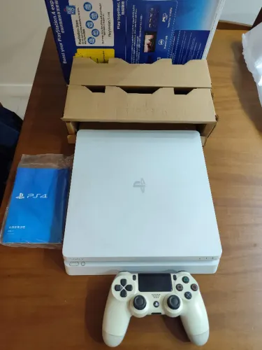 Playstation 4 Slim - Glacier White (branco-serial Batendo)