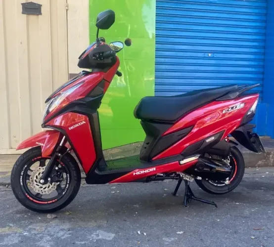 Honda Elite 125 com apenas 500km