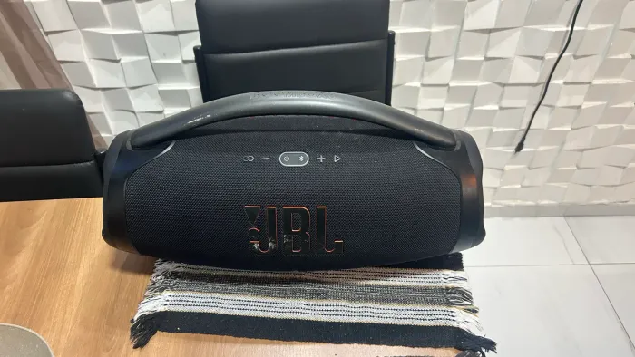 JBL Boombox 3 / MacBook Air 2015 + Magic Mouse
