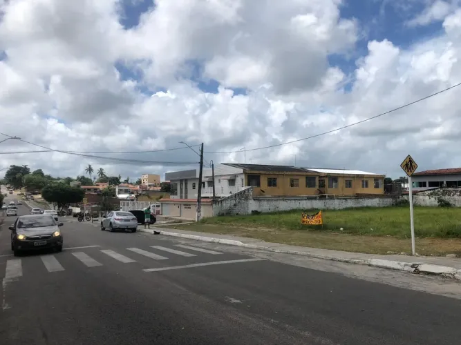 Terreno com 960m² em setor comercial em Igarassu-PE