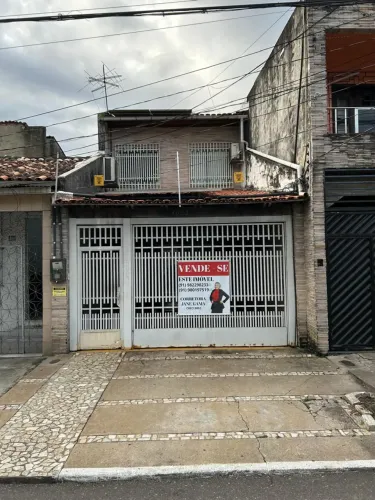 Vendo casa na Mundurucus entre José Bonifácio e Castelo em Guamá - Belém - PA