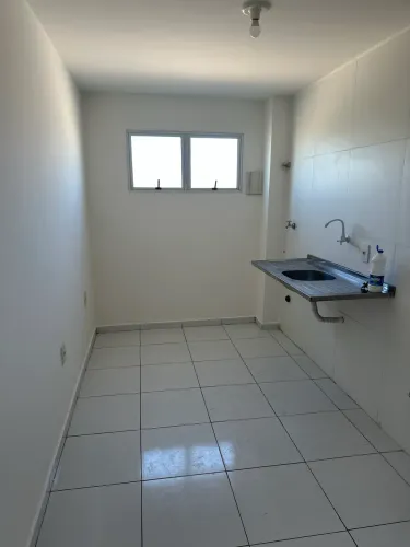 Alugo apartamento próximo à praia do Francês