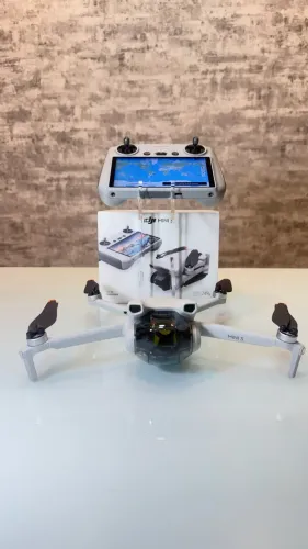 Drone DJI Mini 3 4K Controle tela Câmera Vertical Horizontal Alcance 10km