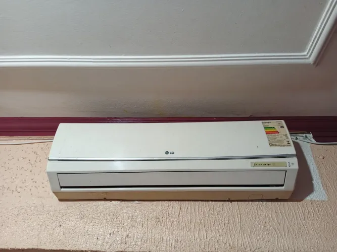 VENDO AR- CONDICIONADO
