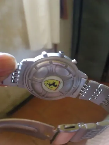 Vendo um relógio perfeito estado
