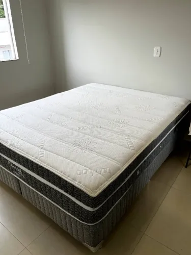 Cama Box Queen Ortobom + Colchão Absolut Spring - Estado de Novo
