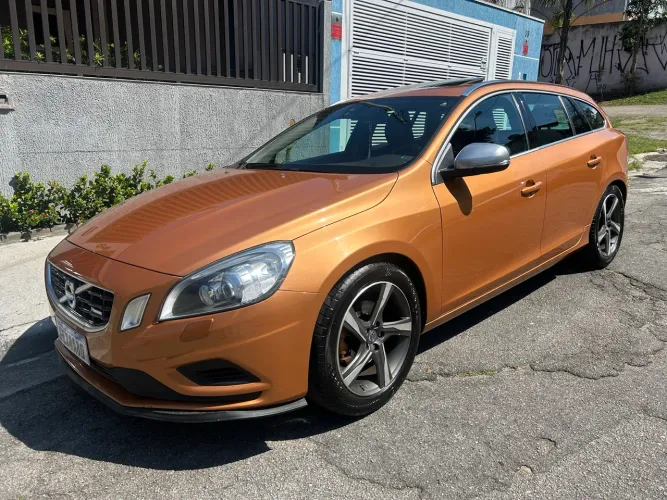 Volvo V60 T-5 R-desing 2.0 5P 2013