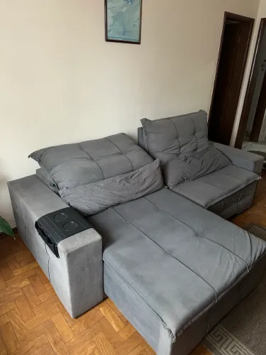 SOFÁ RETRÁTIL E RECLINÁVEL CINZA 2,55M