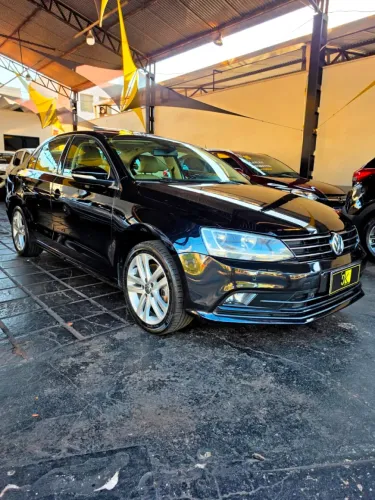 Volkswagen Jetta Highline TSI 2.0 8V 120cv Gasolina Tiptronic 2016